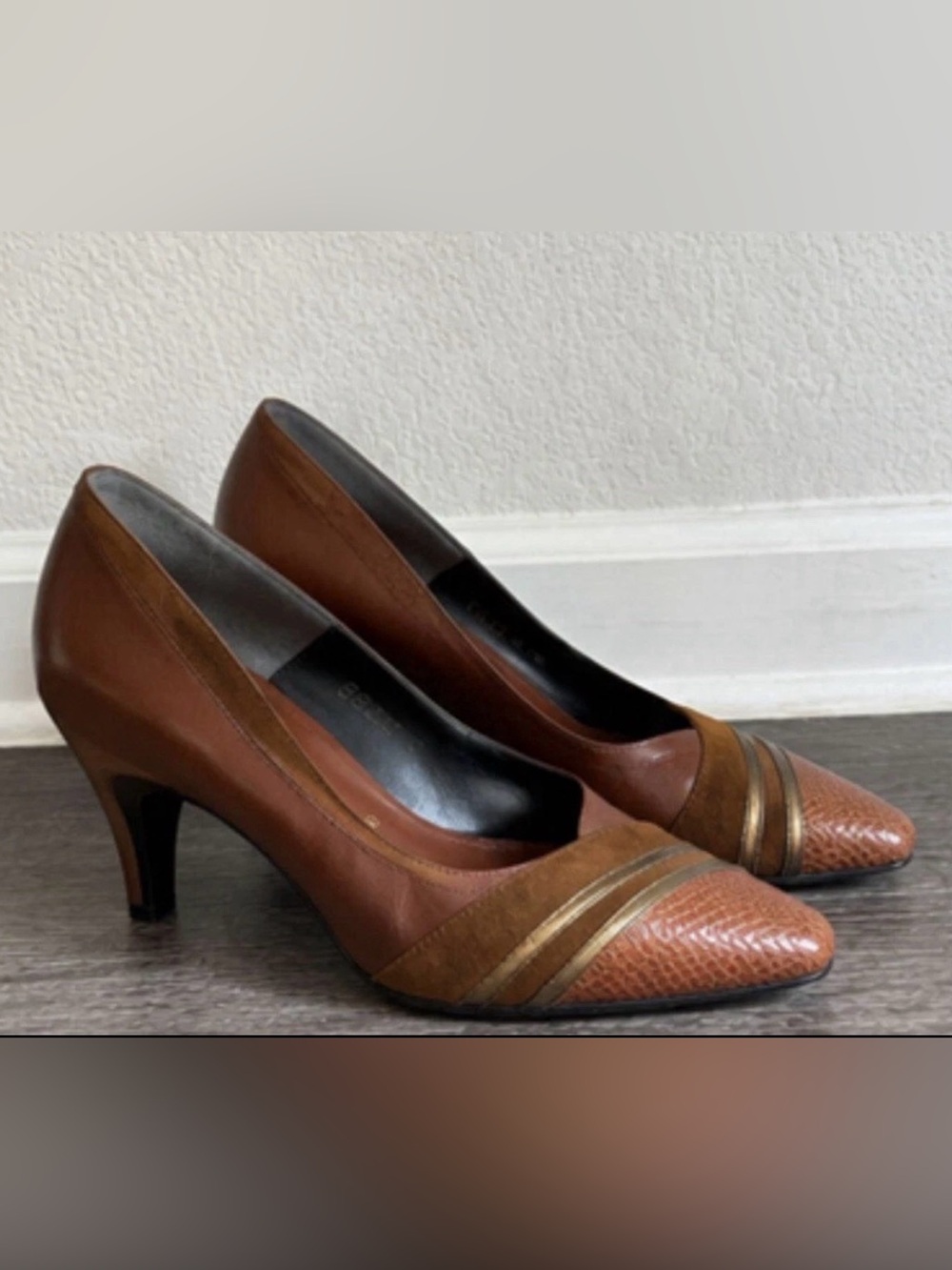 Vintage Cognac Leather Suede Reptile Toe Kitten Heel Pumps Size 6
